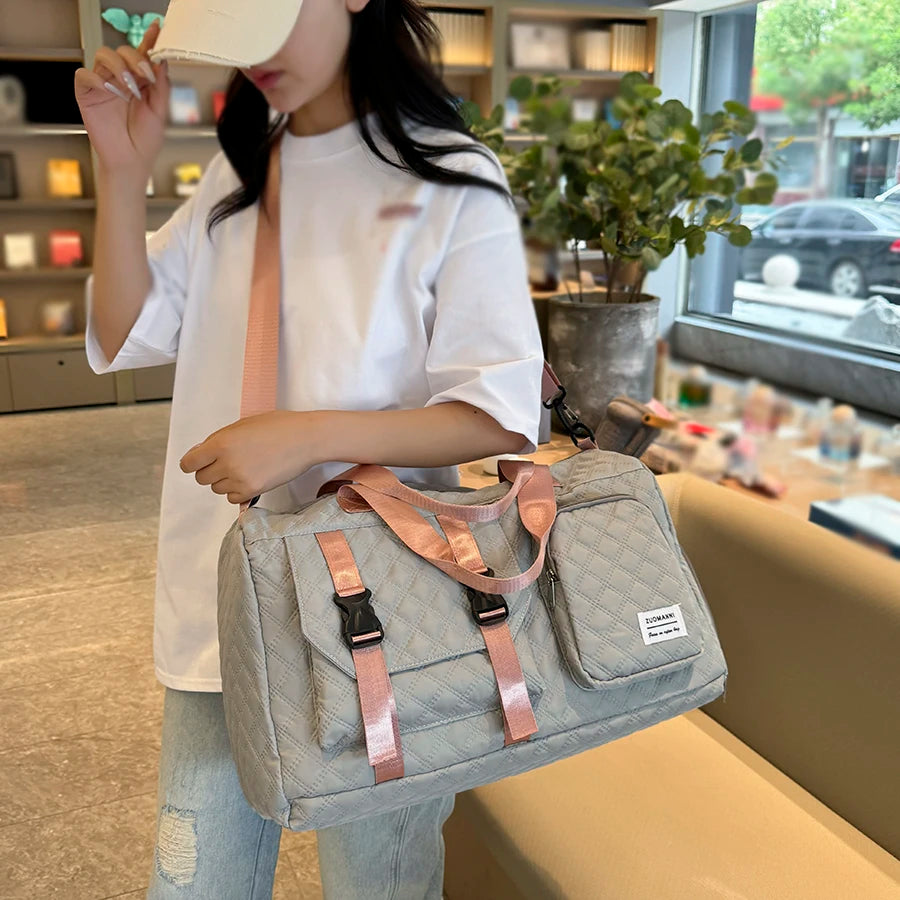 Durable Nylon Travel Duffle Bag, Portable Sports Gym Bag for Overnight Trips Shoulder Duffel Training Bag, Spacious Argyle